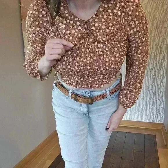 Front and Back Collared Floral Stretchy Smocked Crop Top by Rabbit Rose Sz Small - Picture 2 of 7